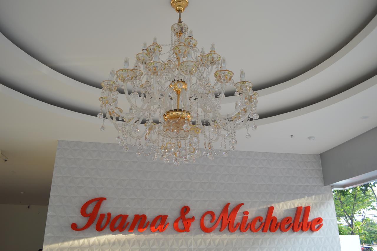 I&M Hotel Sorabaya Extérieur photo