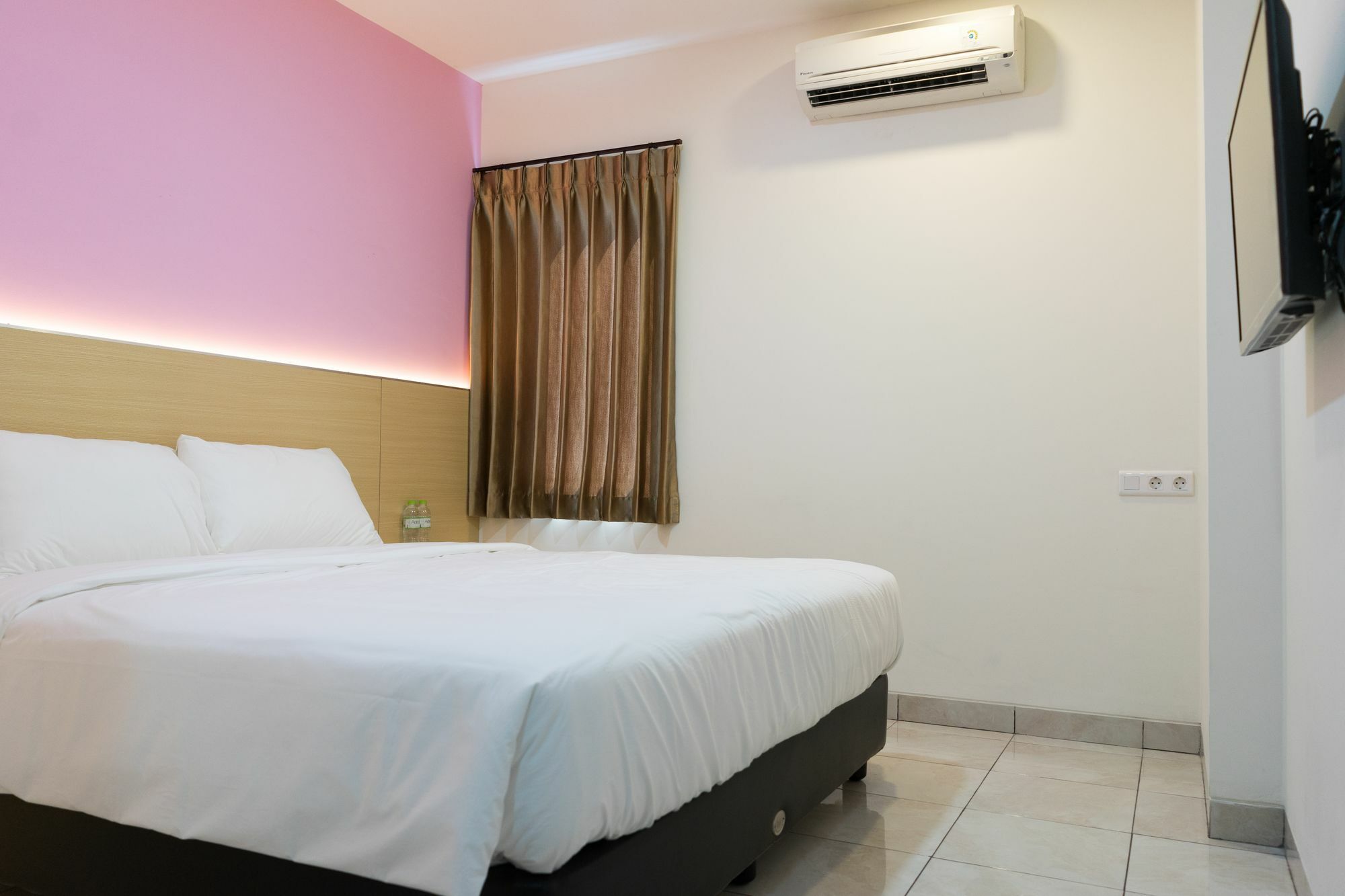 I&M Hotel Sorabaya Extérieur photo