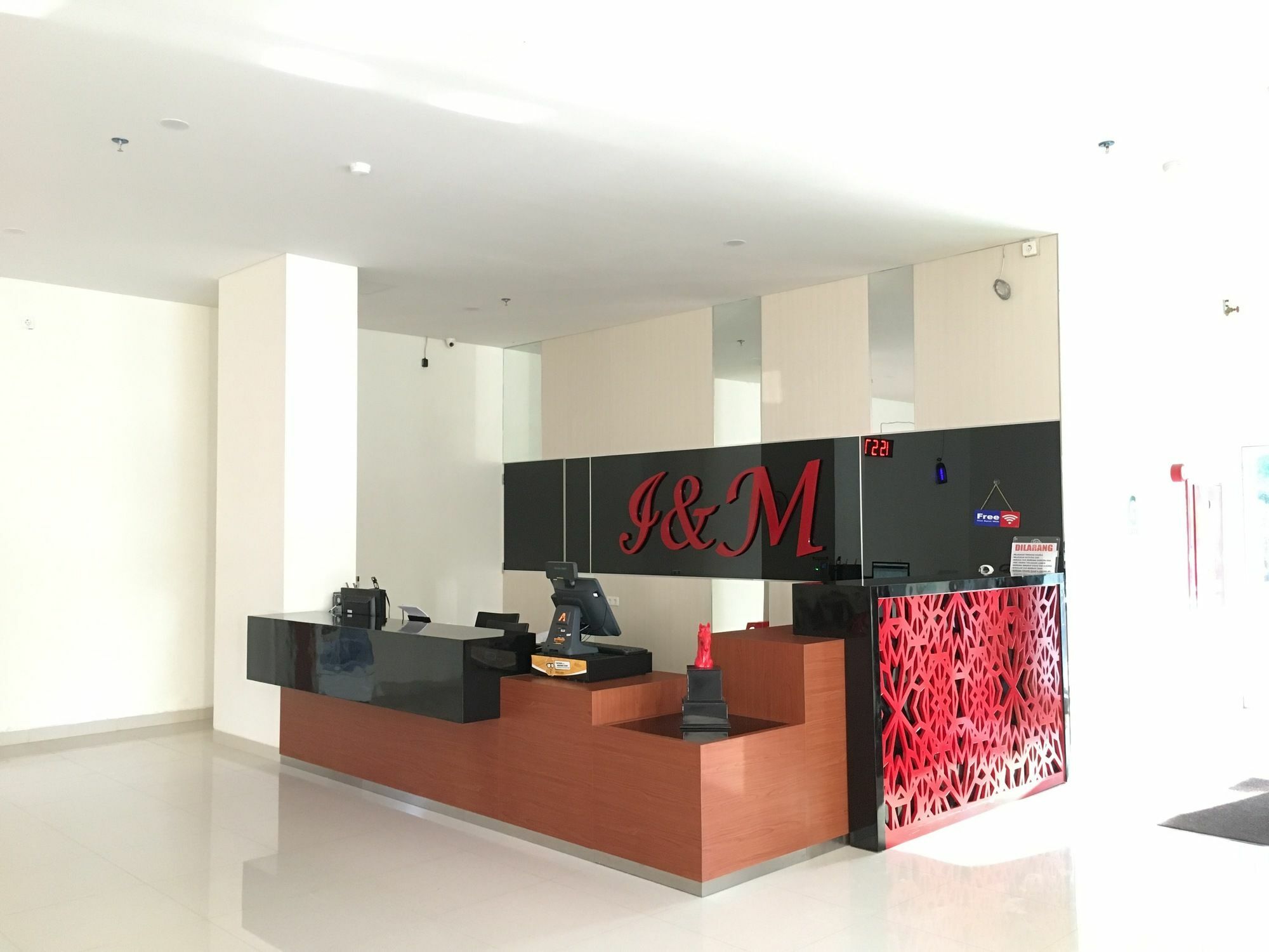 I&M Hotel Sorabaya Extérieur photo